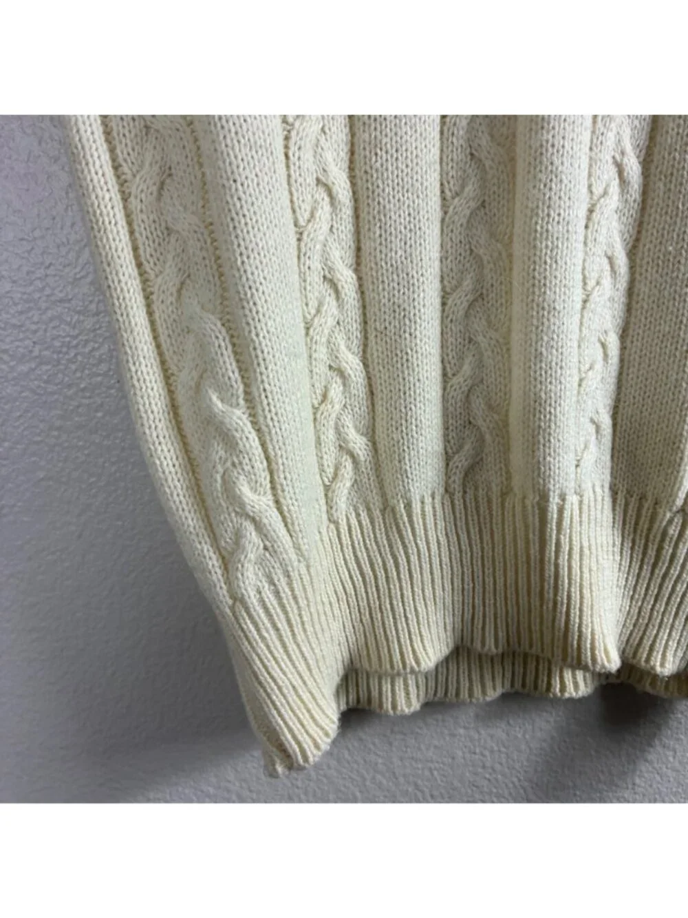 VTG 90s Cambridge Classics Men’s Cream Cable Knit Wool Blend Sweater Vest S
